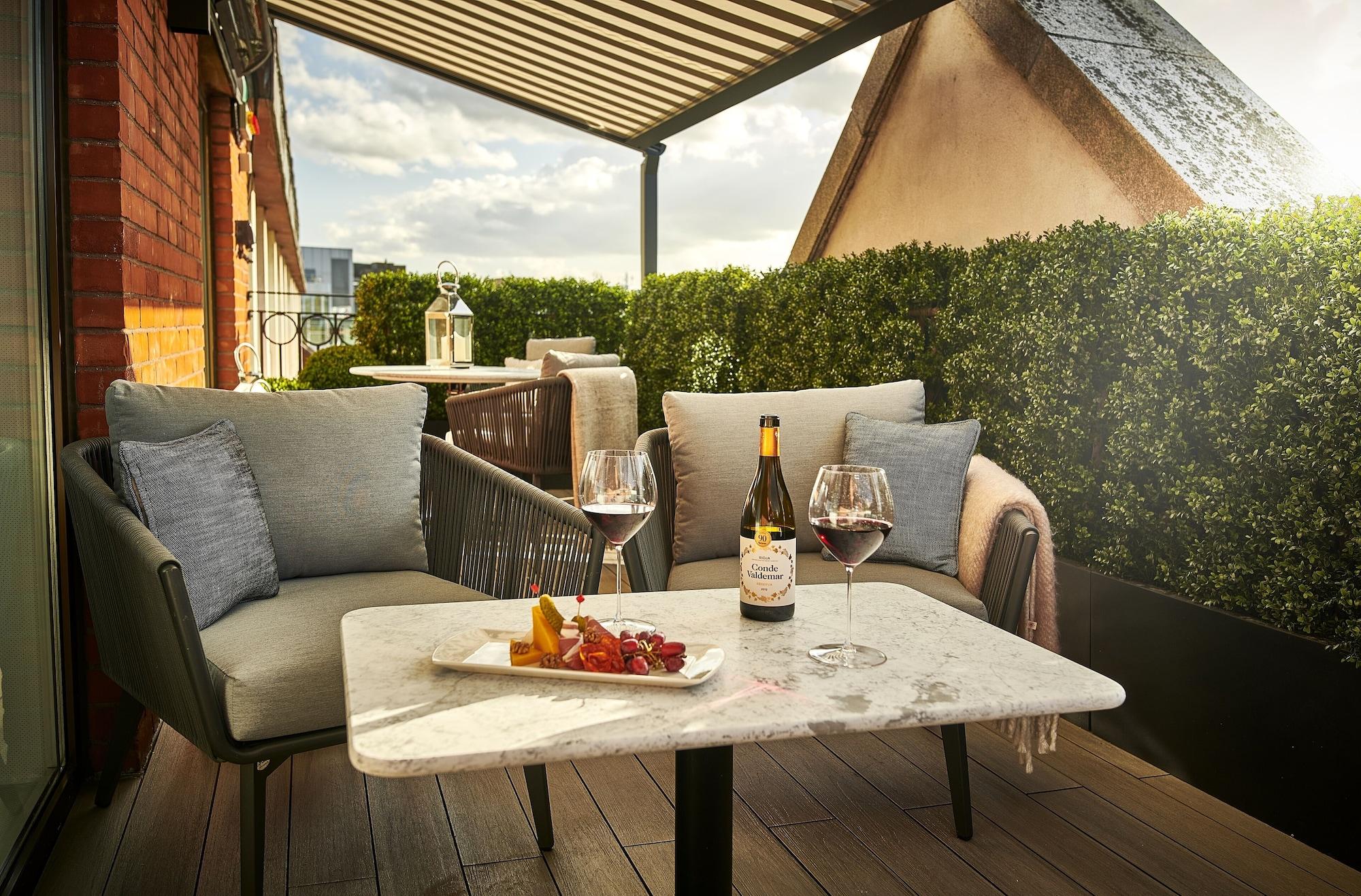 The Westbury Hotel Дублин Экстерьер фото The Terrace at The Ivy Collection