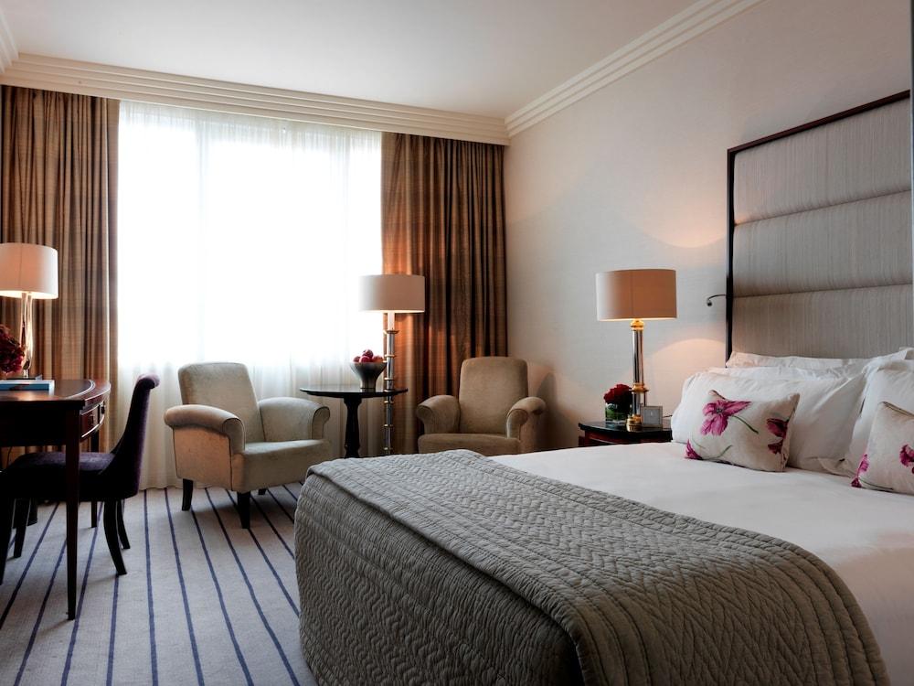 The Westbury Hotel Дублин Экстерьер фото A room at the InterContinental London Park Lane