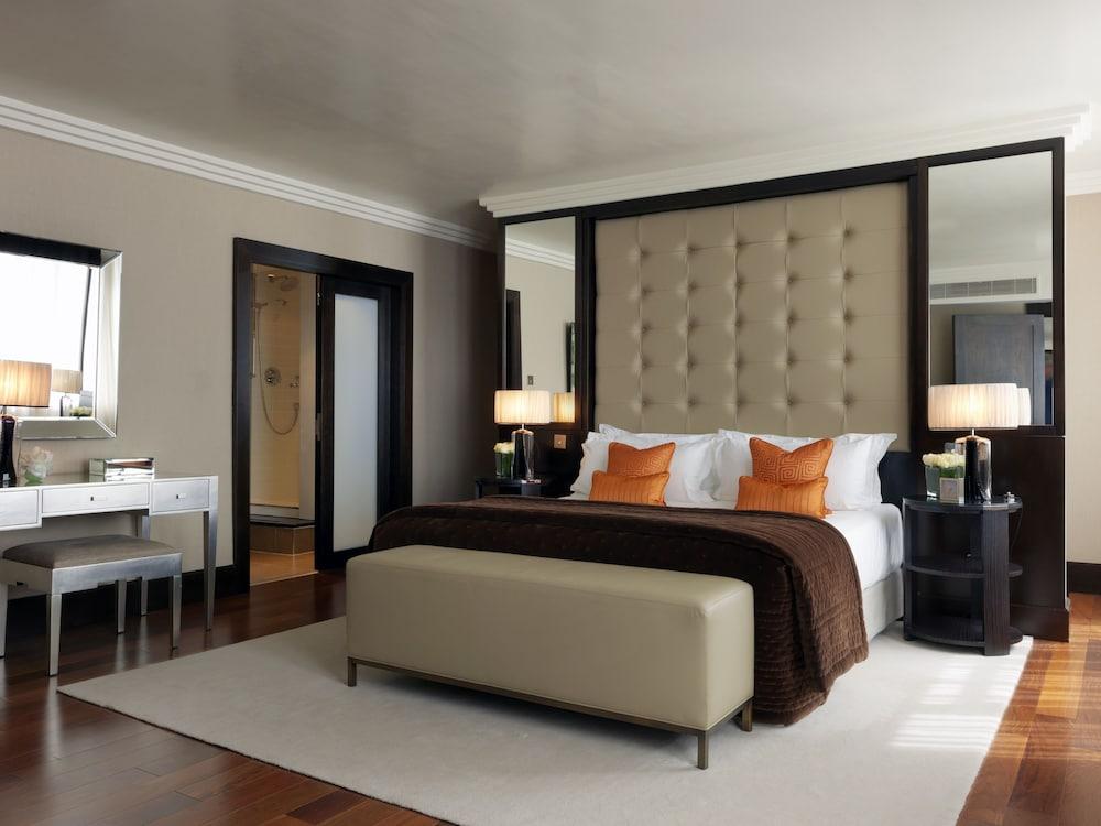 The Westbury Hotel Дублин Экстерьер фото A bedroom